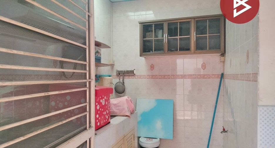 出售 3 卧室 联排别墅 在 Khlong Luang, Pathum Thani