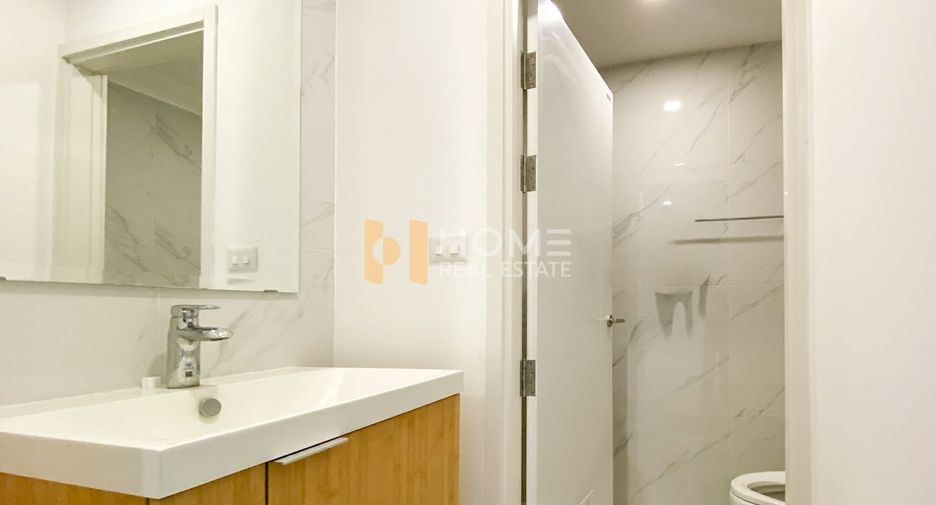 For sale 4 ベッドルーム townhouse in Bang Khae, Bangkok