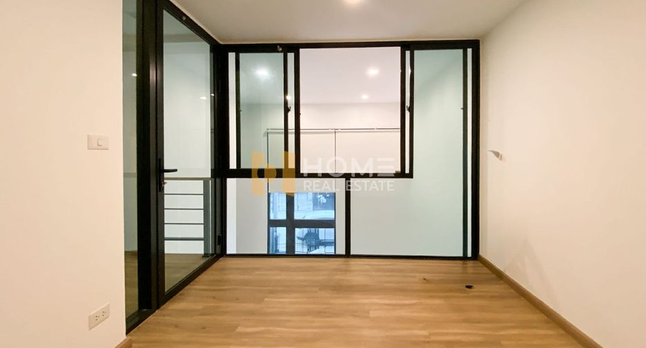 For sale 4 ベッドルーム townhouse in Bang Khae, Bangkok