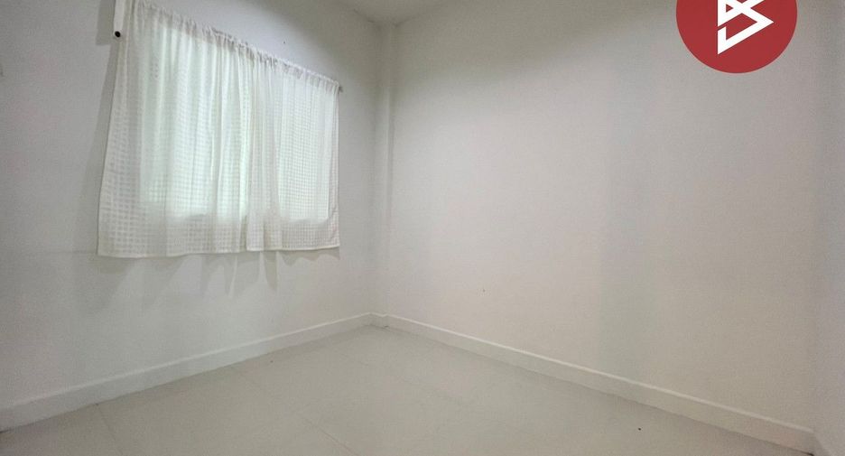Reihenhaus zum Kauf mit 4 Zimmer in Mueang Chon Buri, Chonburi