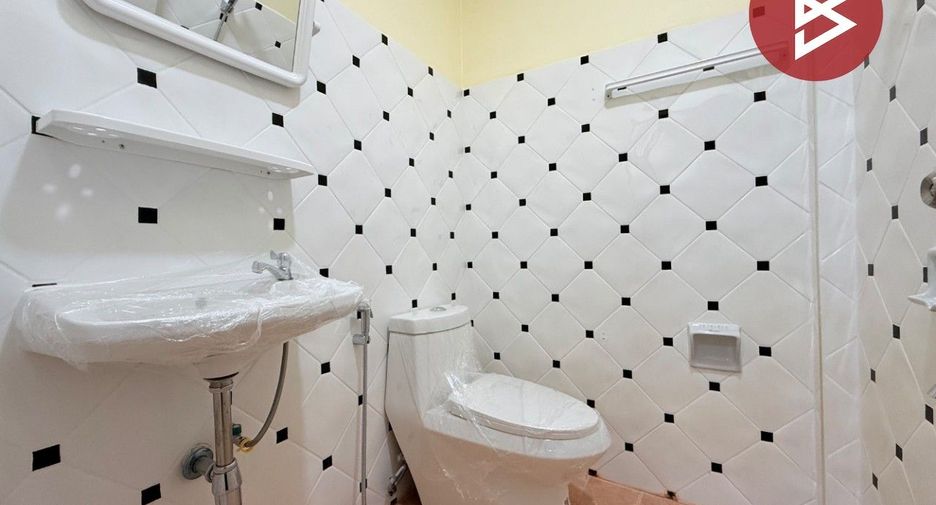 For sale 2 bedrooms townhouse in Bang Bo, Samut Prakan
