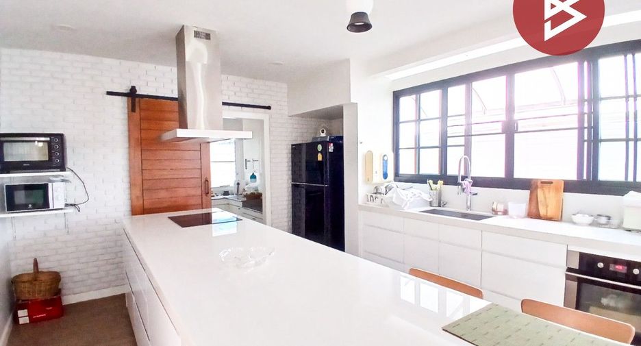 Haus zum Kauf mit 4 Zimmer in Suan Luang, Bangkok