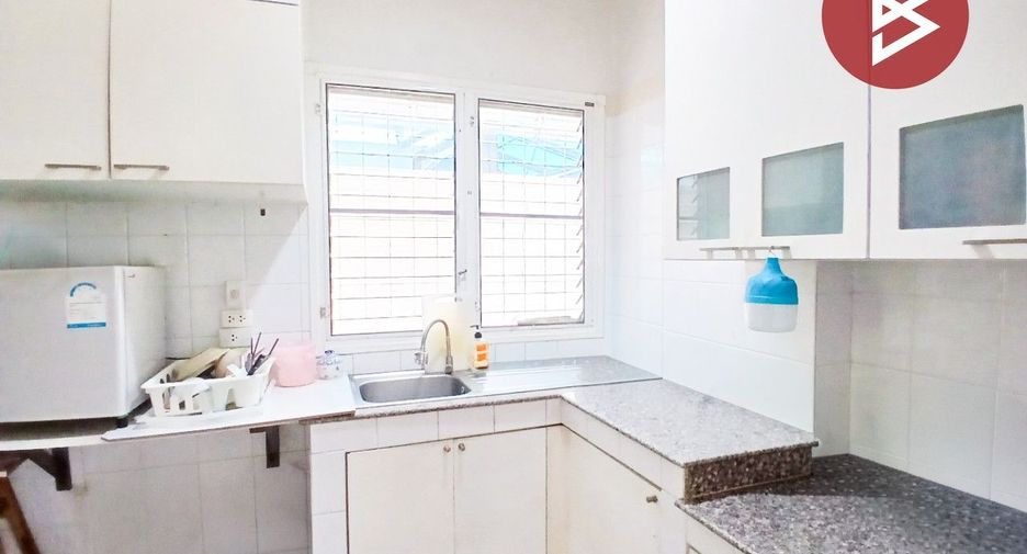 Haus zum Kauf mit 4 Zimmer in Suan Luang, Bangkok