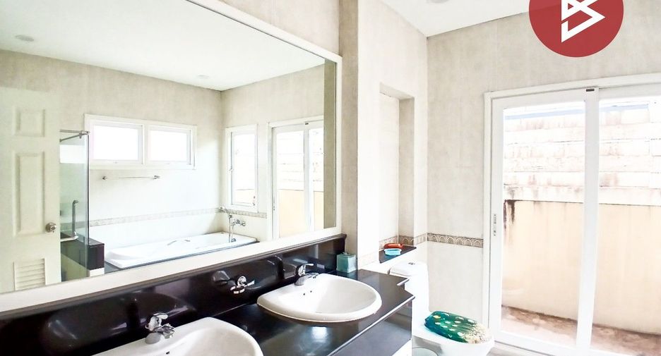Haus zum Kauf mit 4 Zimmer in Suan Luang, Bangkok