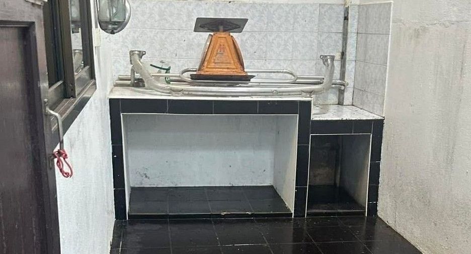 For sale 3 bedrooms house in Mueang Chanthaburi, Chanthaburi
