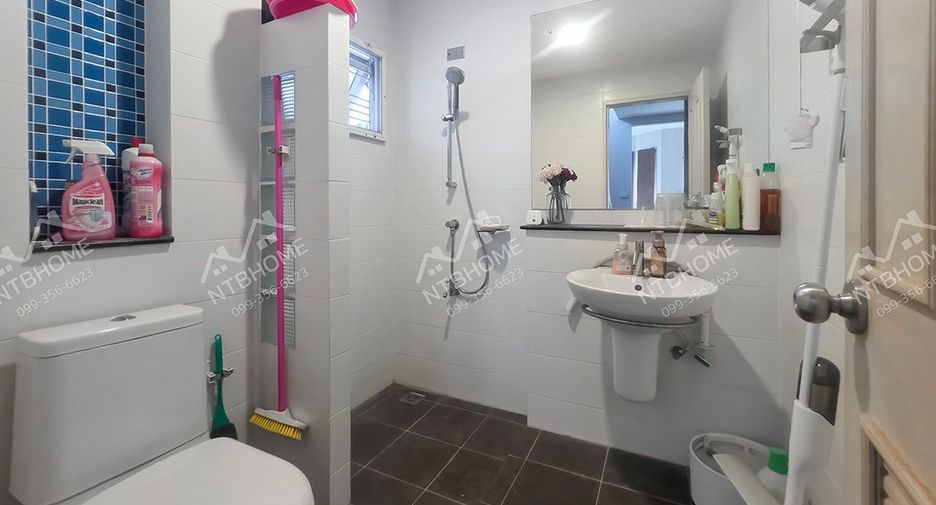 For sale 3 bedrooms house in Mueang Pathum Thani, Pathum Thani