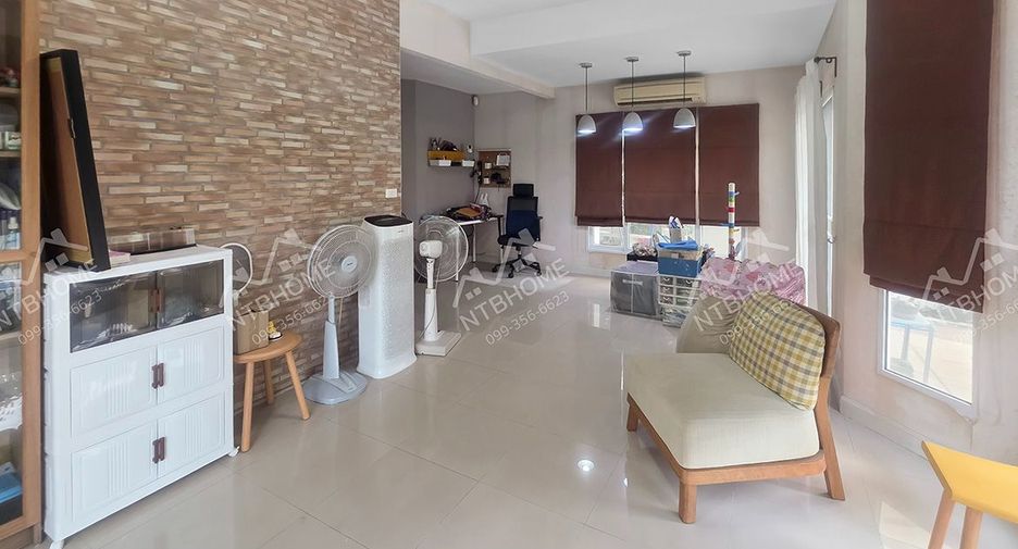 For sale 3 bedrooms house in Mueang Pathum Thani, Pathum Thani