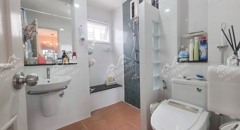 For sale 3 bedrooms house in Mueang Pathum Thani, Pathum Thani