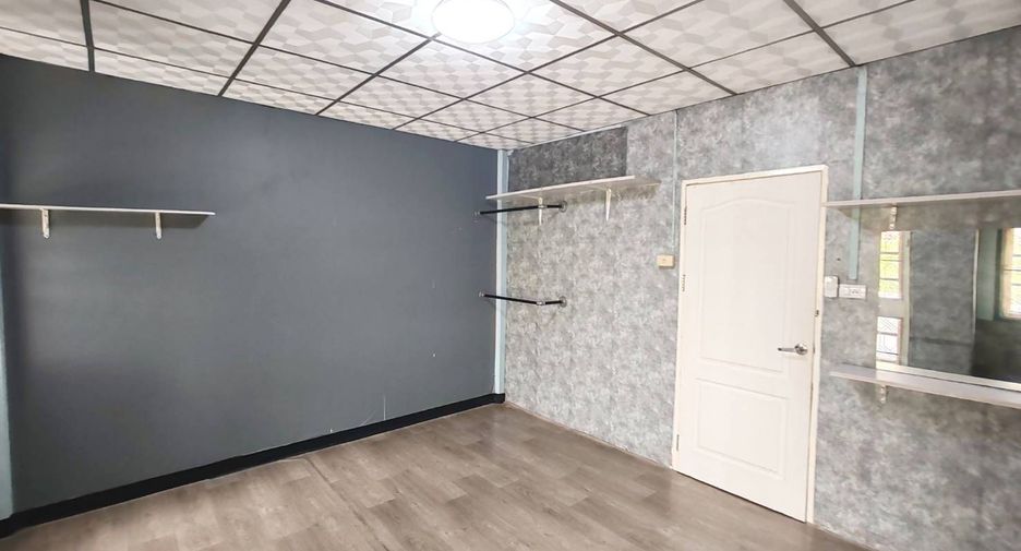 For sale 2 bedrooms townhouse in Pak Kret, Nonthaburi
