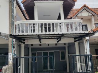 Продажа 2 спальни таунхаус в Pak Kret, Нонтабури