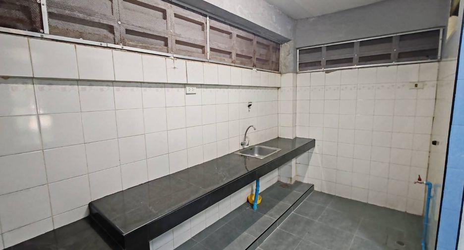 For sale 2 bedrooms townhouse in Pak Kret, Nonthaburi
