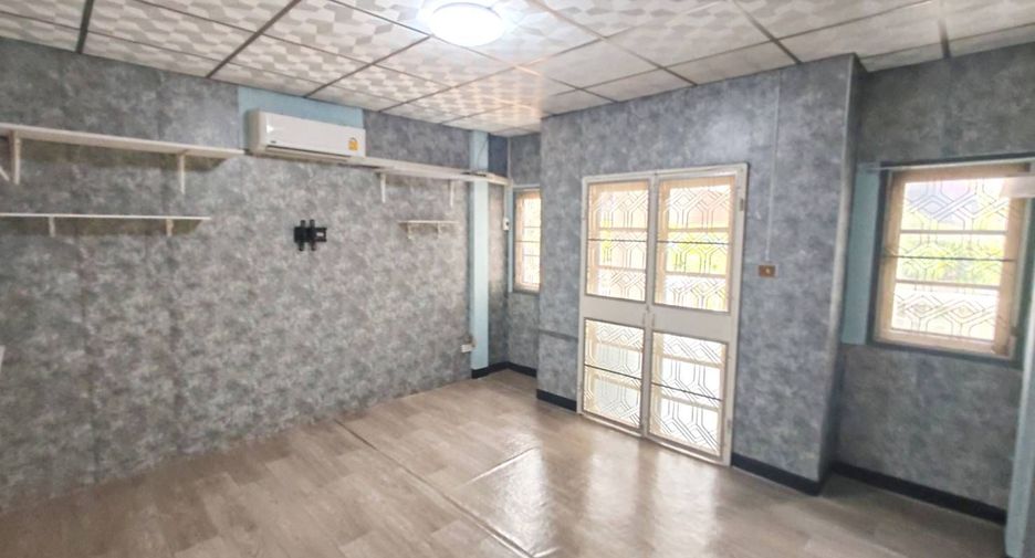 For sale 2 bedrooms townhouse in Pak Kret, Nonthaburi