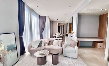 Condo en alquiler y en venta de 3 habitaciones en Khlong Toei, Bangkok