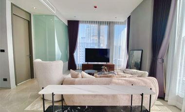 Condo en alquiler y en venta de 3 habitaciones en Khlong Toei, Bangkok