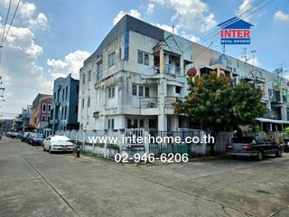 For sale 4 bedrooms townhouse in Lat Phrao, Bangkok
