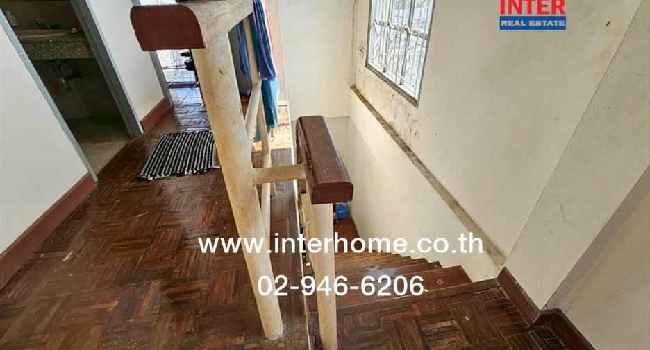 Casa adosada en venta de 4 habitaciones en Lat Phrao, Bangkok