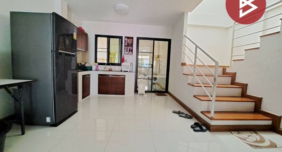 For sale 3 bedrooms townhouse in Mueang Nakhon Sawan, Nakhon Sawan