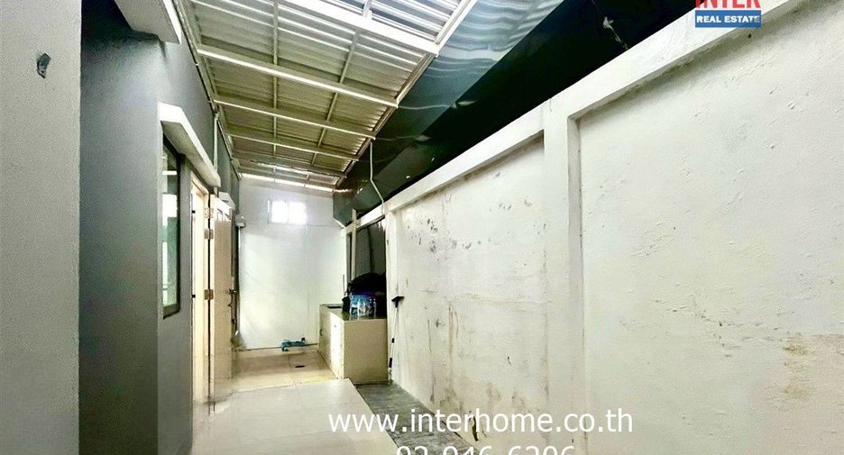 For sale 3 bedrooms house in Saphan Sung, Bangkok