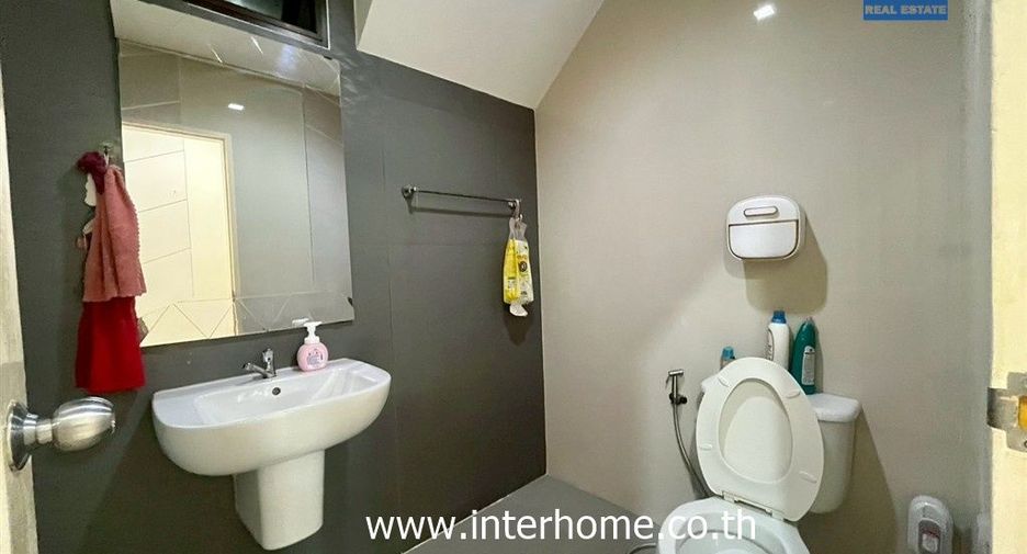 For sale 3 bedrooms house in Saphan Sung, Bangkok