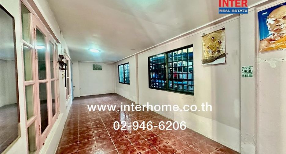 For sale 3 bedrooms townhouse in Khlong Luang, Pathum Thani