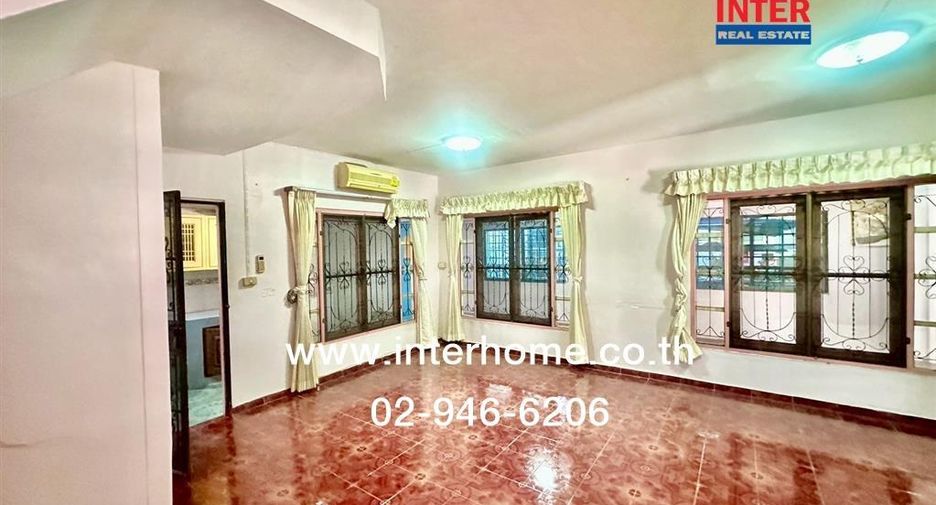 For sale 3 bedrooms townhouse in Khlong Luang, Pathum Thani
