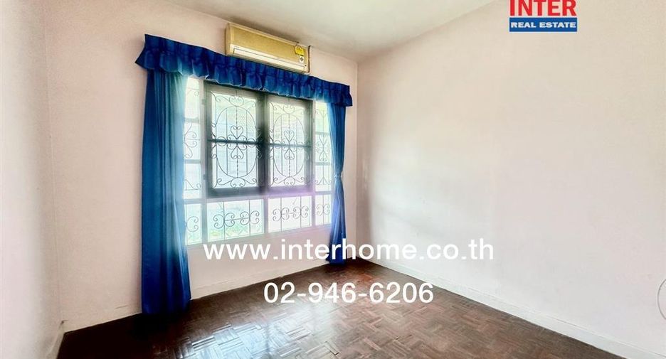 For sale 3 bedrooms townhouse in Khlong Luang, Pathum Thani