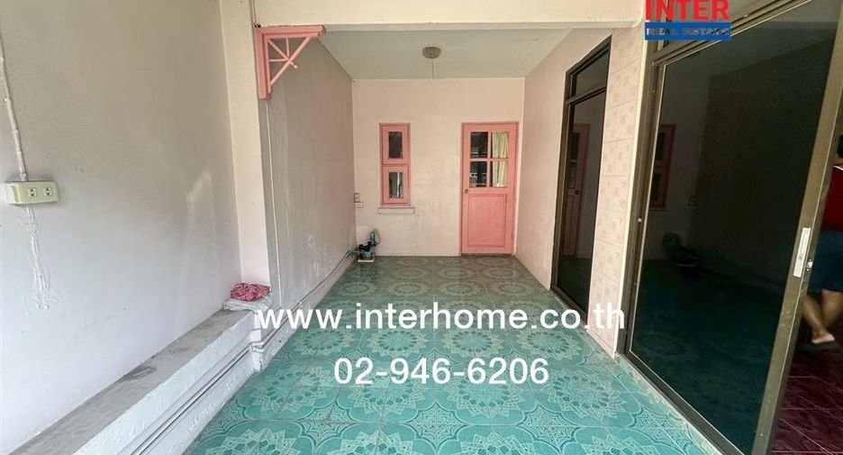 For sale 3 bedrooms townhouse in Khlong Luang, Pathum Thani