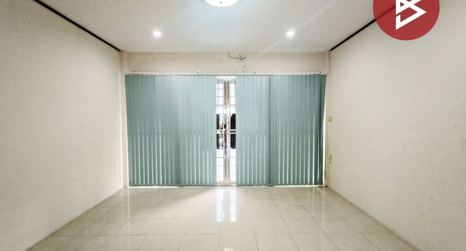 À vendre 3 chambres local commercial à Mueang Chon Buri, Chonburi