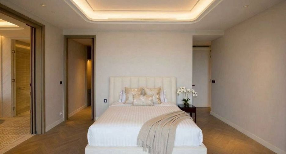 For rent and for sale 3 bedrooms condo in Sathon, Bangkok