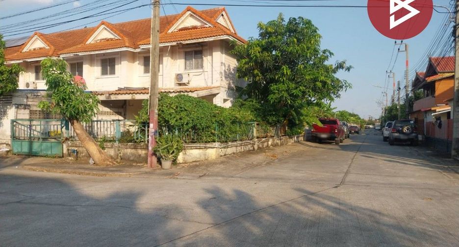 For rent and for sale 3 bedrooms townhouse in Mueang Chachoengsao, Chachoengsao