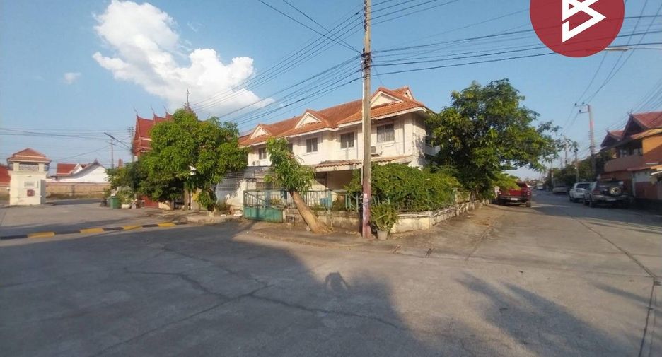 For rent and for sale 3 bedrooms townhouse in Mueang Chachoengsao, Chachoengsao