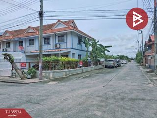 Casa adosada en venta de 3 habitaciones en Mueang Chachoengsao, Chachoengsao