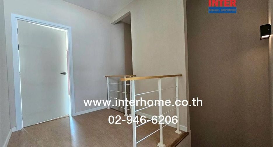 For sale 3 bedrooms townhouse in Don Mueang, Bangkok