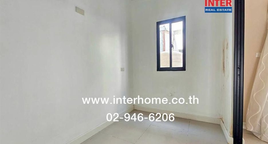 For sale 3 bedrooms townhouse in Don Mueang, Bangkok