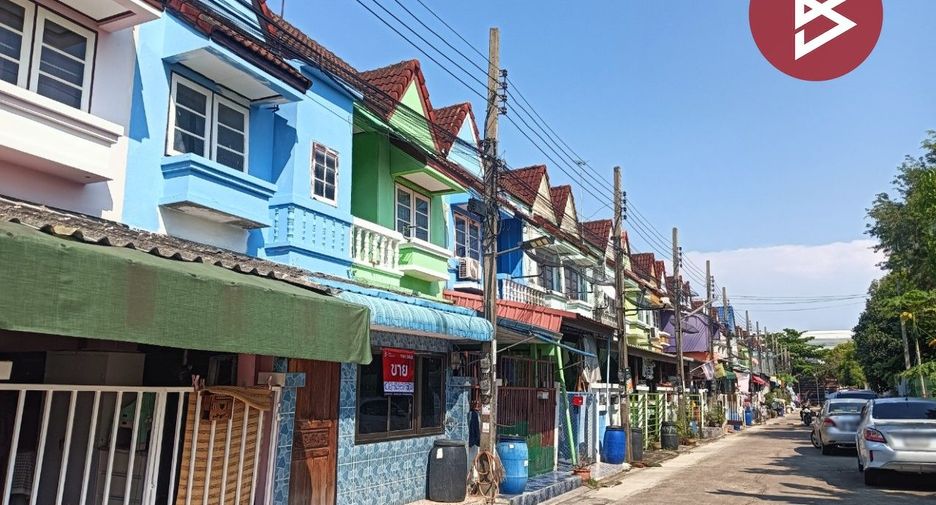 À vendre 2 chambres maison de ville à Phra Pradaeng, Samut Prakan