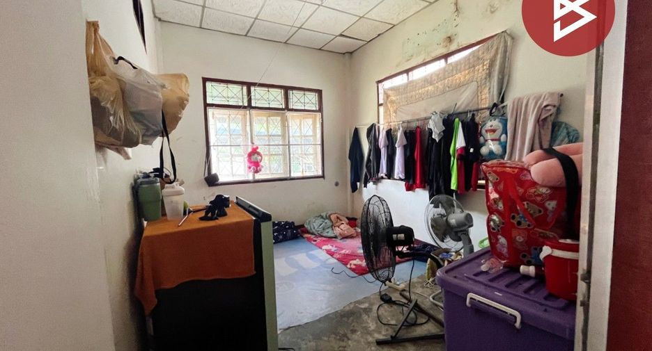 For sale 2 bedrooms house in Mueang Uthai Thani, Uthai Thani
