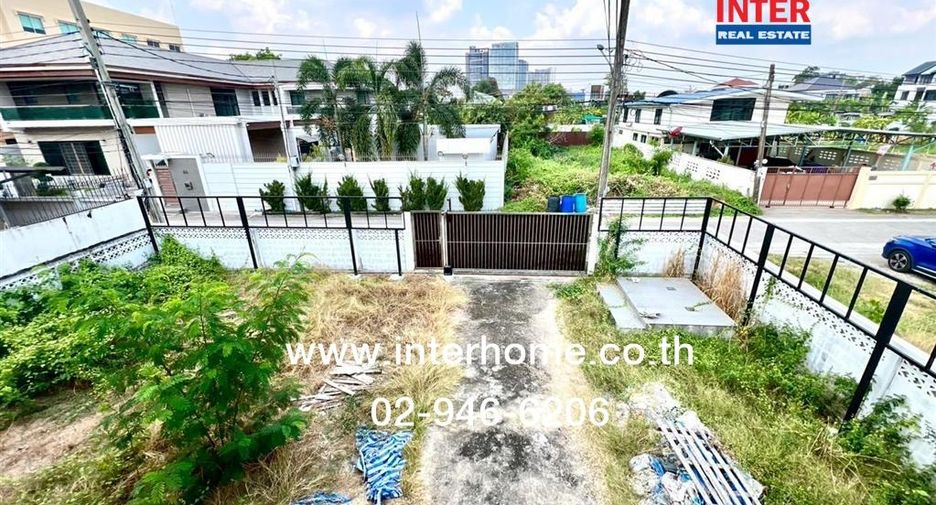 For sale 3 bedrooms house in Bang Kapi, Bangkok