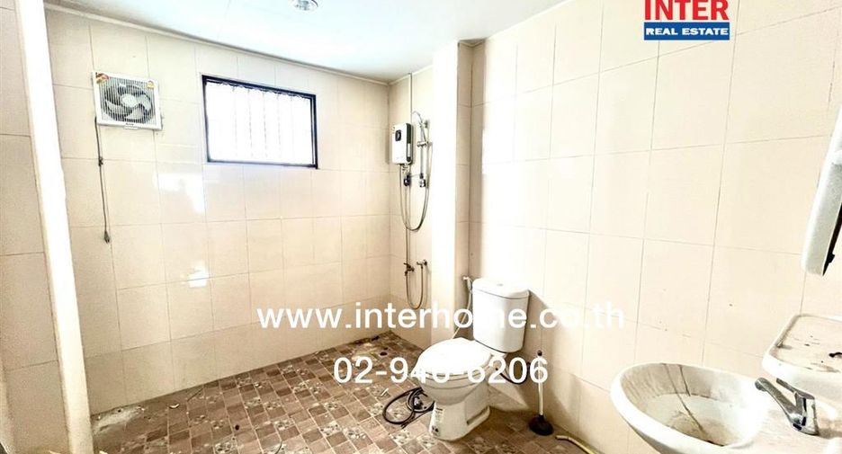 For sale 3 bedrooms house in Bang Kapi, Bangkok