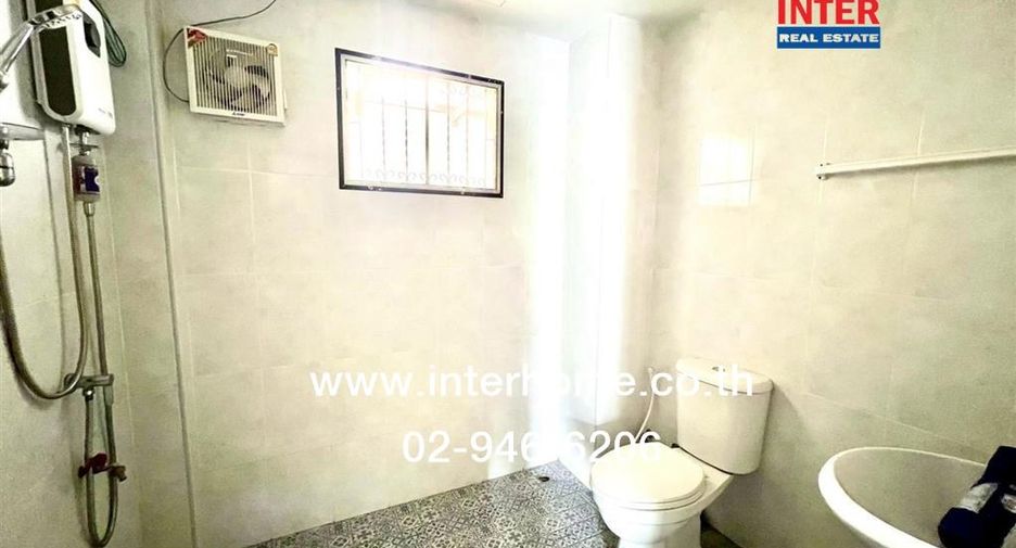 For sale 3 bedrooms house in Bang Kapi, Bangkok