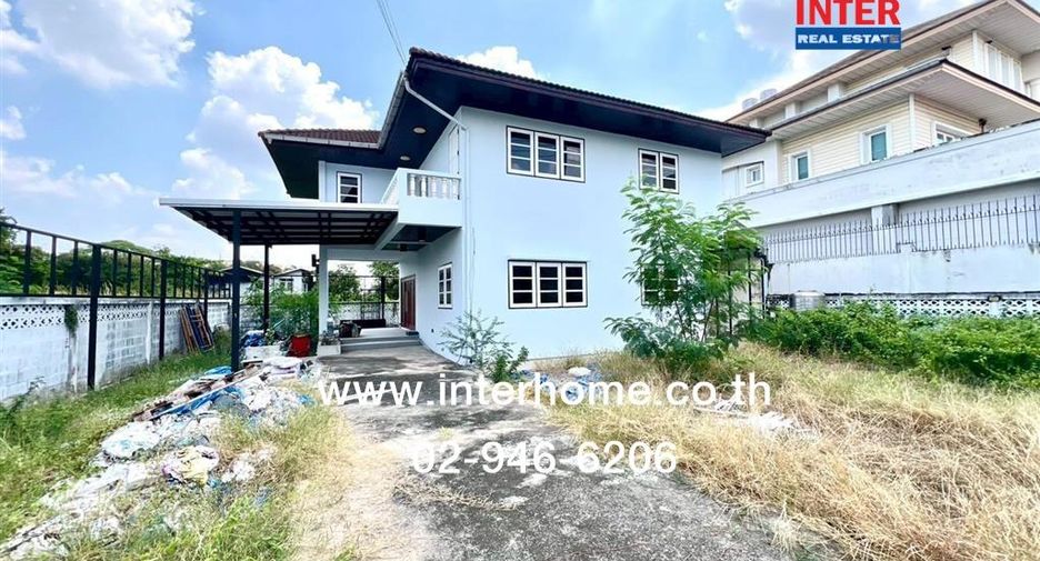 For sale 3 bedrooms house in Bang Kapi, Bangkok