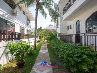 Villa zum Kauf mit 5 Zimmer in Hua Hin, Prachuap Khiri Khan