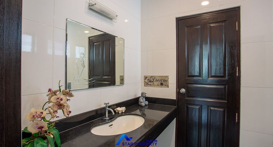 À vendre 5 chambres villa à Hua Hin, Prachuap Khiri Khan