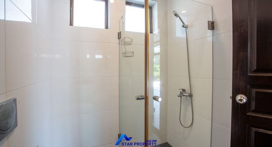 À vendre 5 chambres villa à Hua Hin, Prachuap Khiri Khan