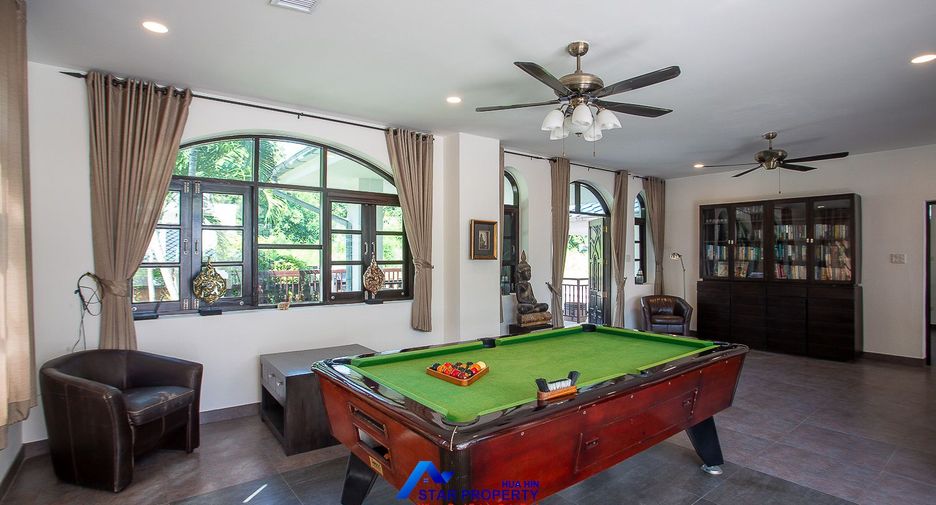 À vendre 5 chambres villa à Hua Hin, Prachuap Khiri Khan