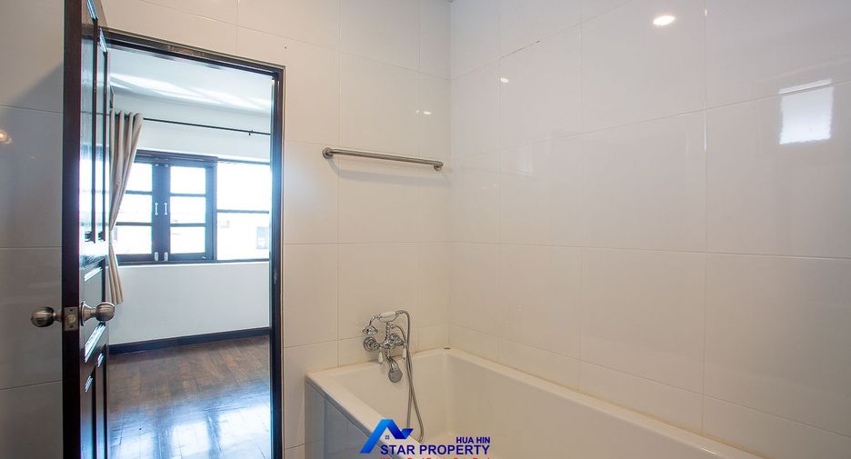 À vendre 5 chambres villa à Hua Hin, Prachuap Khiri Khan