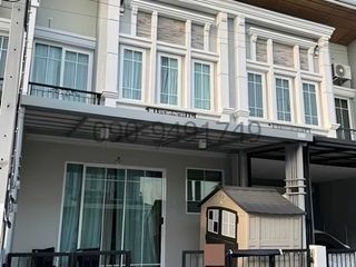 For rent 4 bedrooms townhouse in Chom Thong, Bangkok
