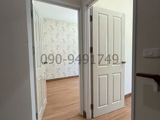 For rent 4 bedrooms townhouse in Chom Thong, Bangkok