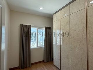 For rent 4 bedrooms townhouse in Chom Thong, Bangkok