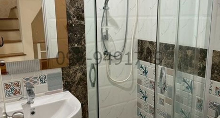 Reihenhaus zur Miete mit 4 Zimmer in Chom Thong, Bangkok