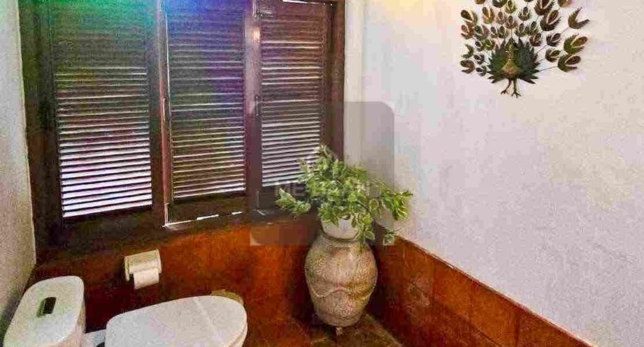 Villa zur Miete und zum Kauf mit 4 Zimmer in East Pattaya, Pattaya